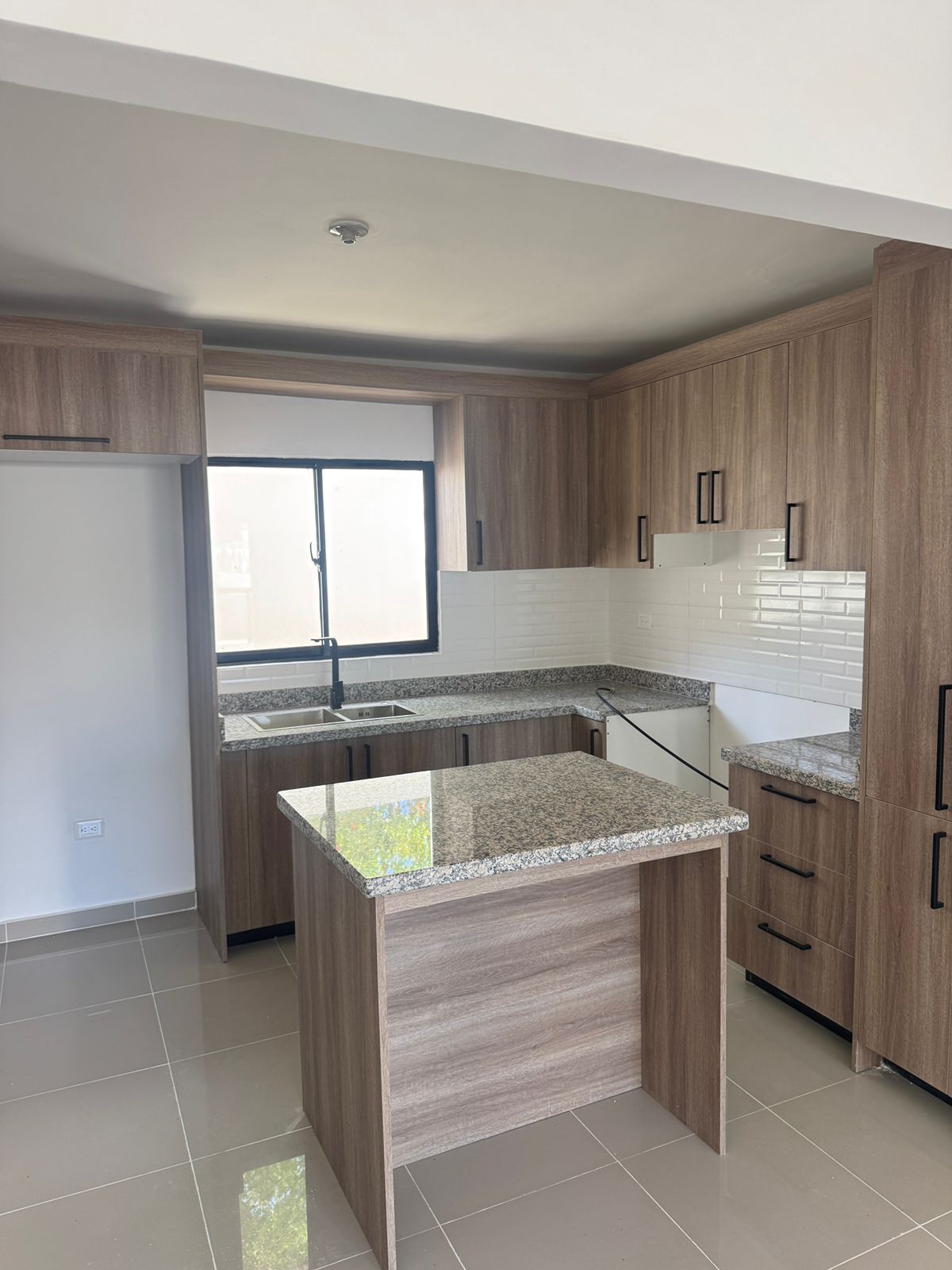 WhatsApp-Image-2026-06-30-at-21.17.56-5 Apartamento de 3 habitaciones en Los Álamos