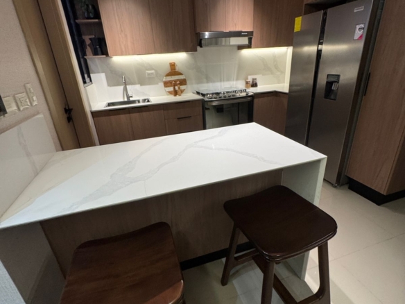 Apartamento de 2 habitaciones cerca de HOMS